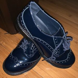 Boy Gucci authentic shoes size 32 Navy patten